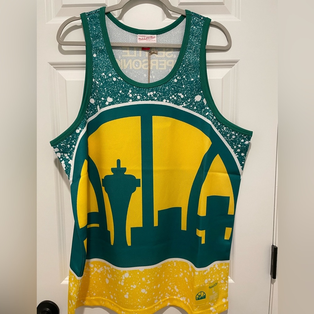 NWT - Seattle Supersonics Jersey - Large
